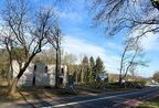 Ontdek de charme van Lot 2 in het nieuwbouwproject "Katersbeek", waar comfortabel wonen samenkomt met eigentijdse luxe. Deze halfopen bebouwing op een royaal perceel van 5 are biedt een ideale ruimte voor uw gezin, met drie ruime slaapkamers voor rust en 