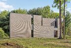 Ontdek de charme van Lot 2 in het nieuwbouwproject "Katersbeek", waar comfortabel wonen samenkomt met eigentijdse luxe. Deze halfopen bebouwing op een royaal perceel van 5 are biedt een ideale ruimte voor uw gezin, met drie ruime slaapkamers voor rust en 