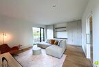 Ontdek Lot 7 in Project Asdonk, gelegen in Heppen—de ideale keuze voor wonen of investeren. Deze prachtige nieuwbouwwoning biedt 3 ruime slaapkamers, een perceel van 4a50ca, en een schitterend uitzicht op de omliggende natuur. De woning onderscheidt zic