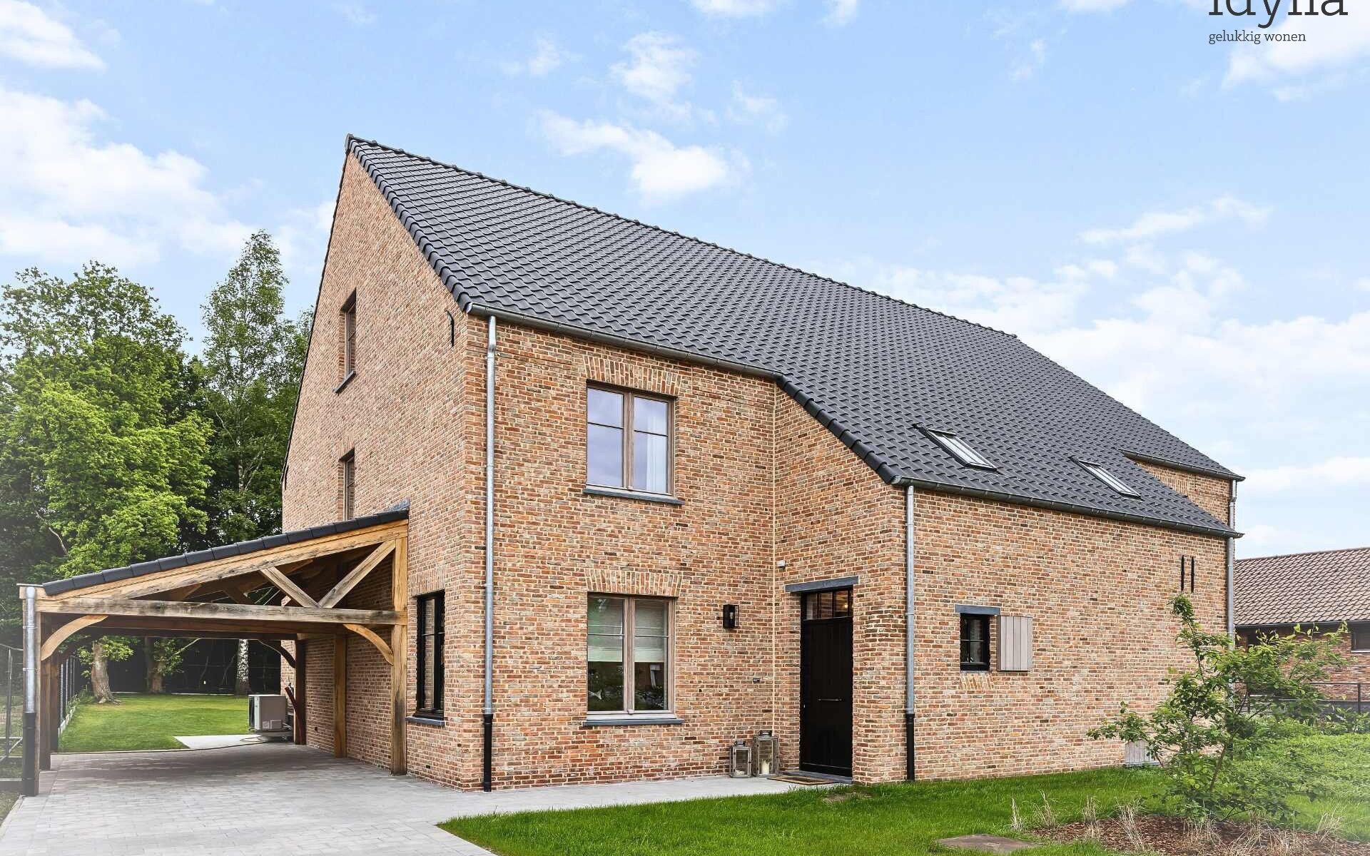 Ontdek binnenkort de ultieme woonervaring in onze toekomstige modelwoning in het project Hof ter Laak te Koersel. Deze prachtige woning wordt volledig afgewerkt en ingericht als kijkwoning, waarbij elk detail zorgvuldig is uitgedacht om jouw ideale woning