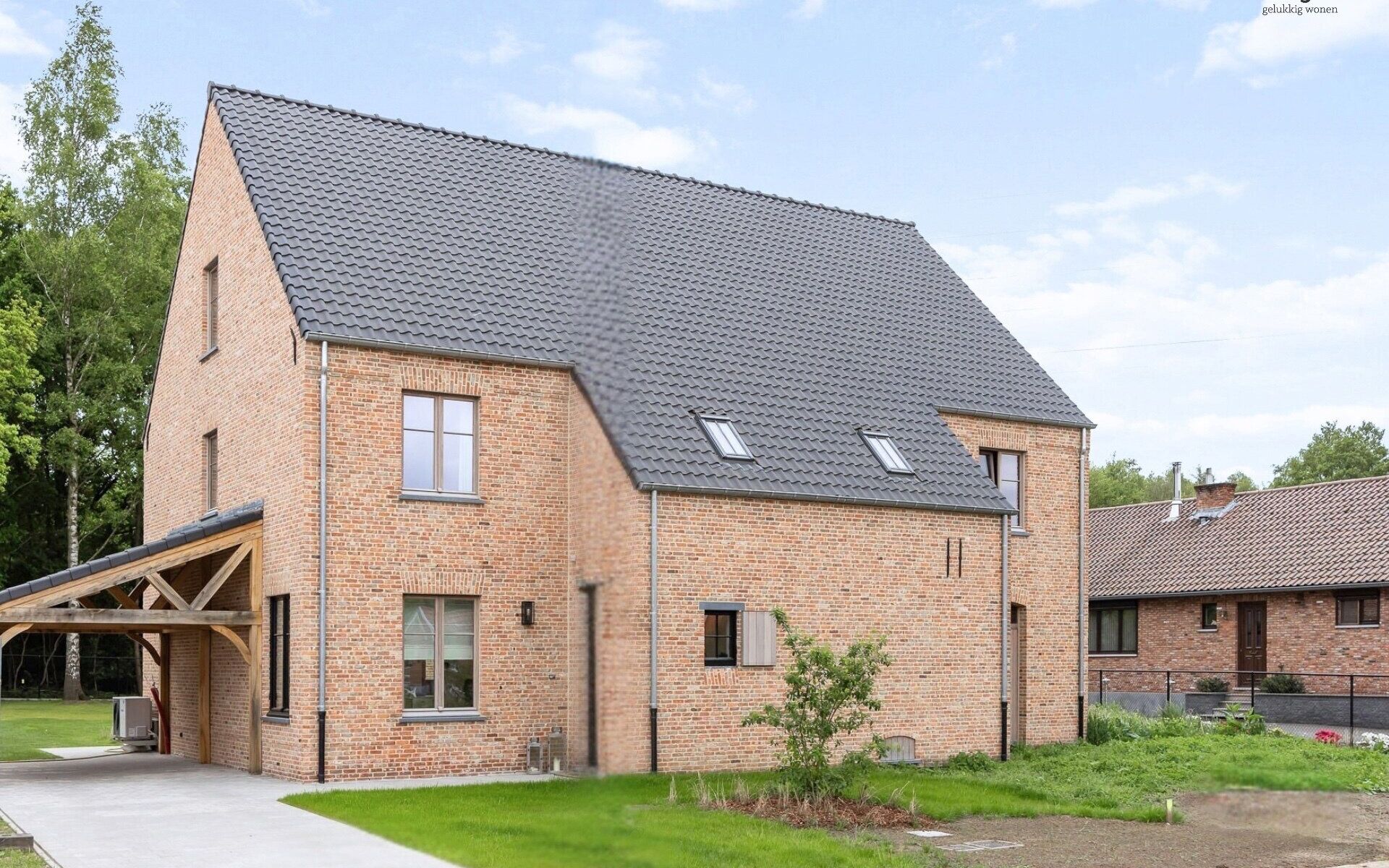 Ontdek binnenkort de ultieme woonervaring in onze toekomstige modelwoning in het project Hof ter Laak te Koersel. Deze prachtige woning wordt volledig afgewerkt en ingericht als kijkwoning, waarbij elk detail zorgvuldig is uitgedacht om jouw ideale woning